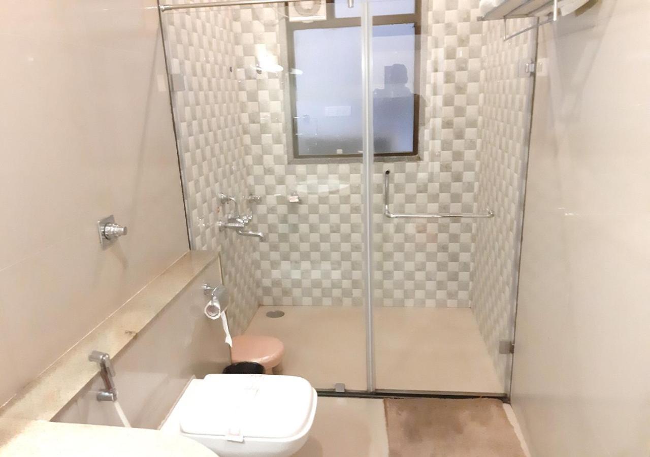 Hotel Adarsha Palace ベルガウム エクステリア 写真
